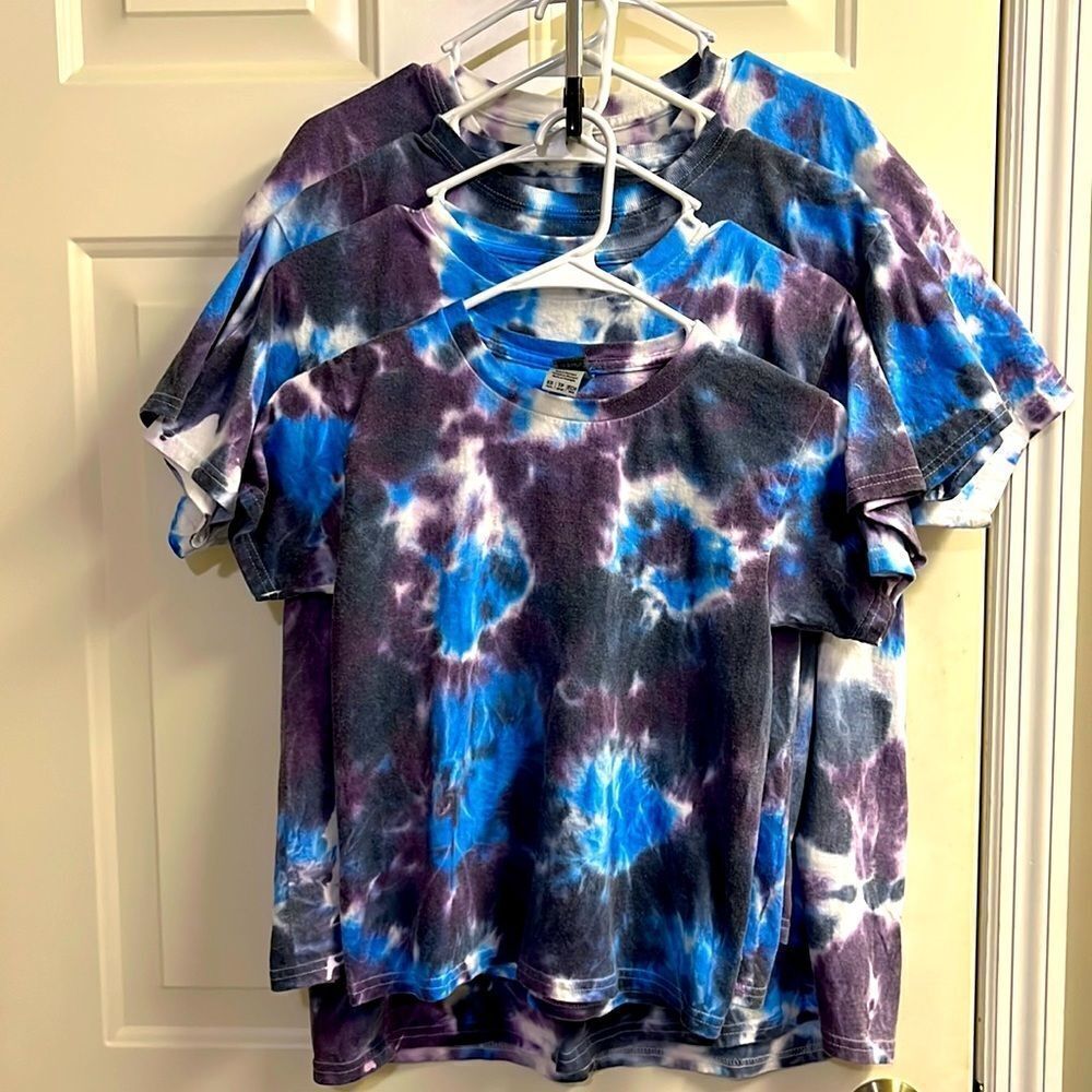 Matching Family Vacation Blue, Purple and White Starburst Tie Dye T-shirts (Mixe - Picture 3 of 11